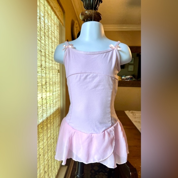 Child’s ballet/tap/dance set. Fits sizes 4-6. - Picture 2 of 15